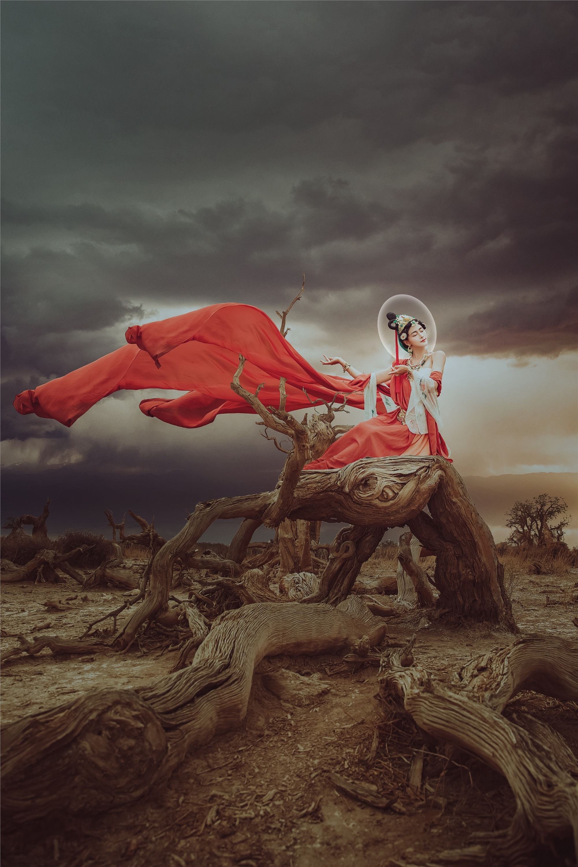 YITUYU艺图语 2021.07.14 大漠胡杨情 婉君